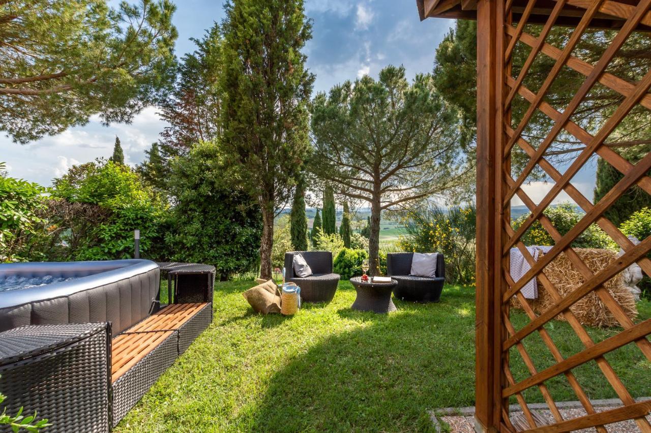 Tuscany Balcony: Crete Senesi Casetta Exterior photo
