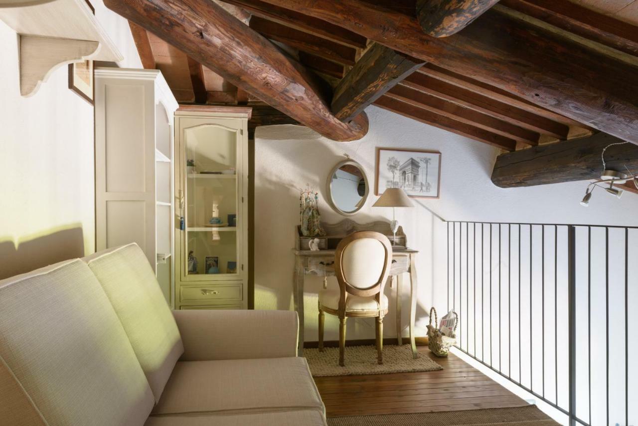 Tuscany Balcony: Crete Senesi Casetta Exterior photo