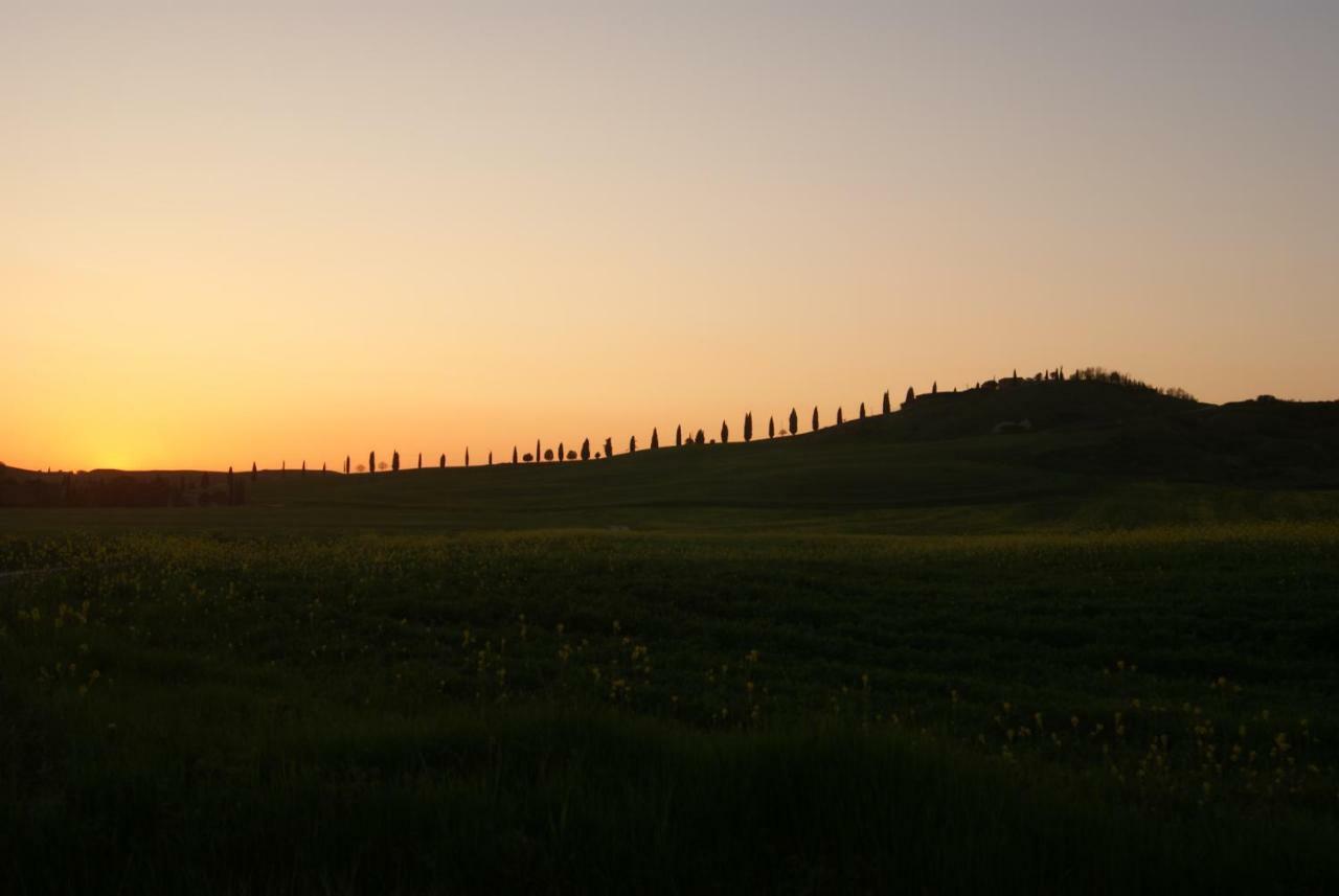 Tuscany Balcony: Crete Senesi Casetta Exterior photo